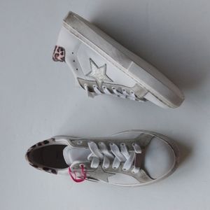 Star leather sneakers